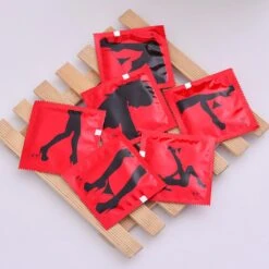 10pcs/set For Creative Tricky Joke Funny Condom Shape Wet Wipes Towel Sexy Lady -Cosmetics Promotion Store 395727218 max